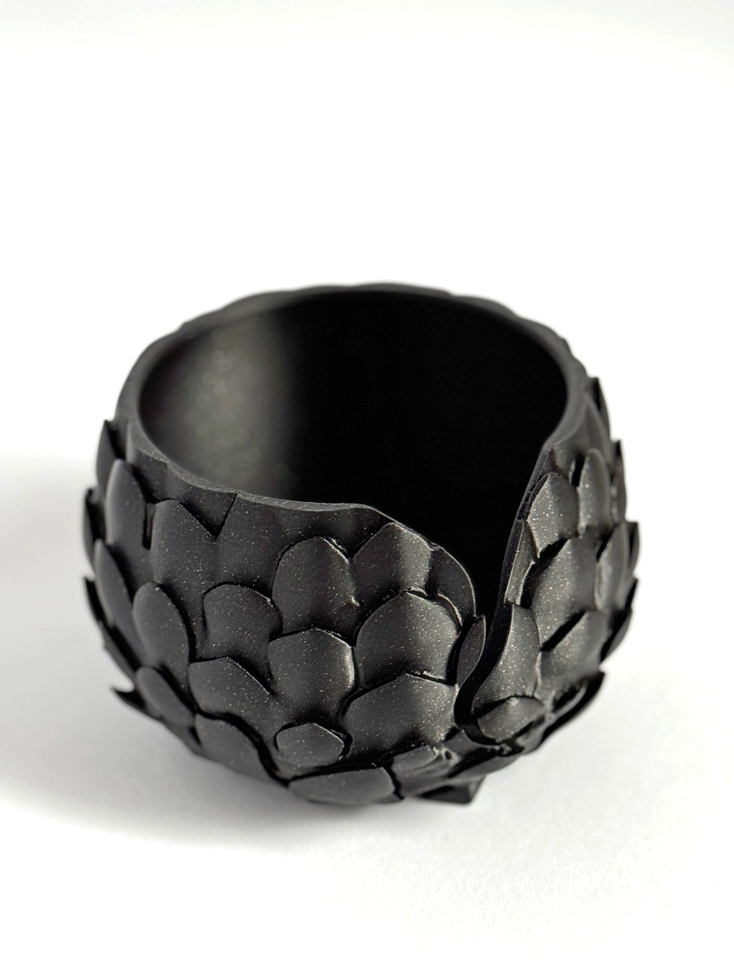 Dragon Scale Yarn Bowl ColorPopCrafts black