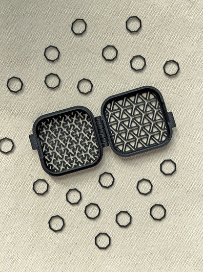 Rhombus Stitch Markers Set – 20 pcs with Box Black